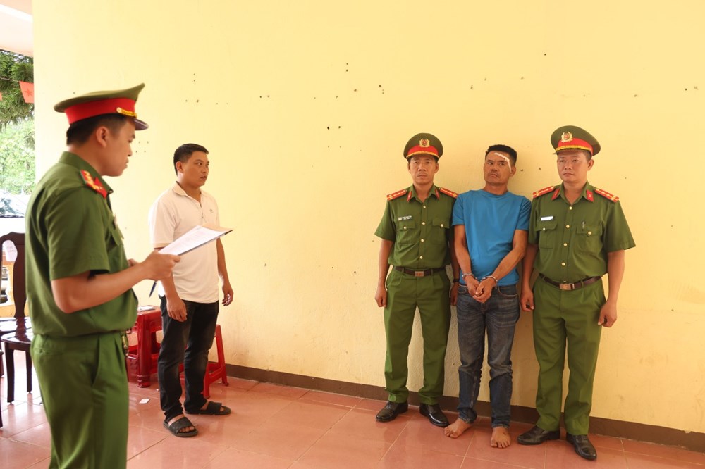 Bắt giữ đối tượng dùng rựa chém hai cán bộ Công an - ảnh 2