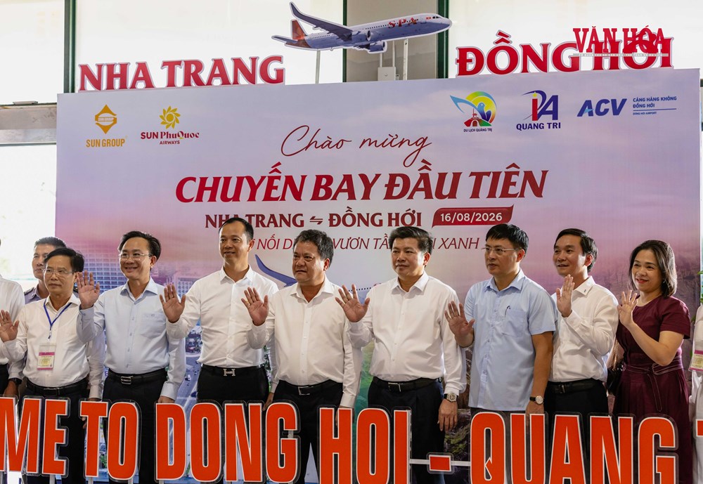 Đường bay Cam Ranh - Đồng Hới nối hai miền du lịch - ảnh 3