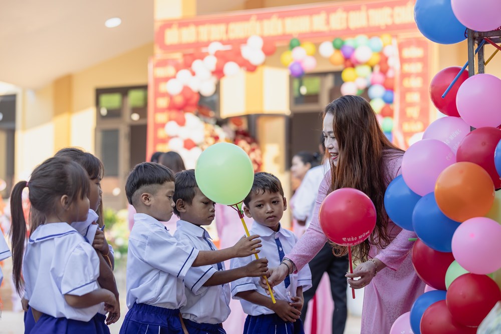 Khi tiếng trống khai trường vọng giữa đại ngàn Trường Sơn - ảnh 3