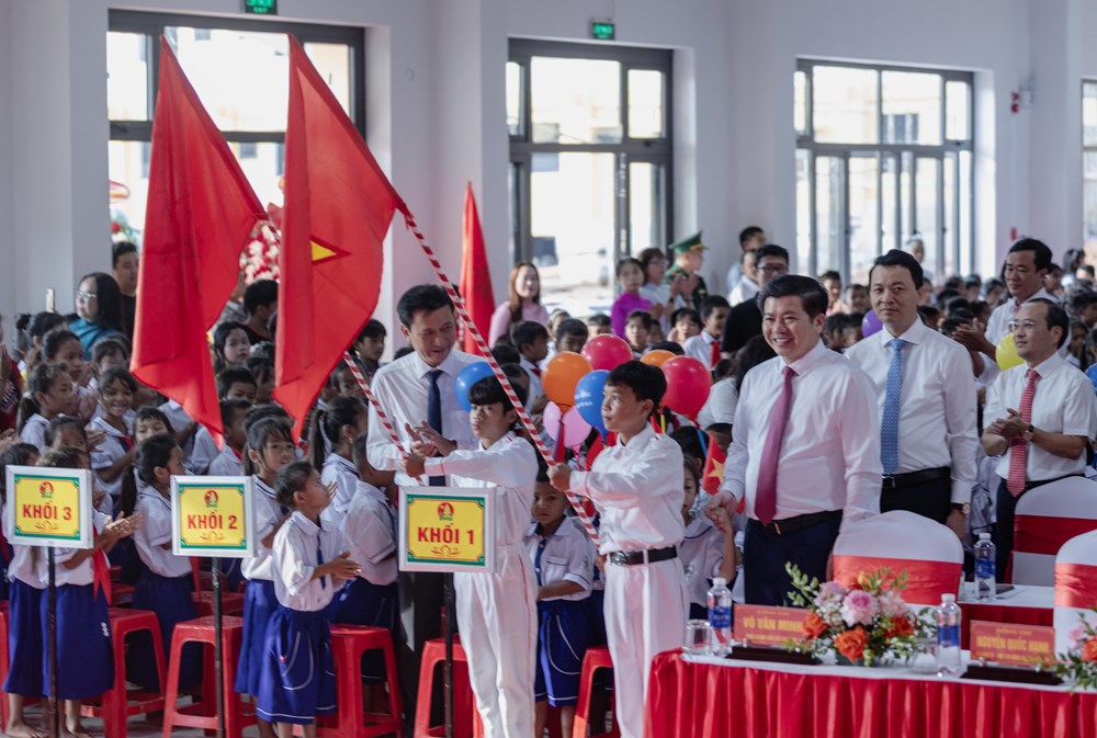 Khi tiếng trống khai trường vọng giữa đại ngàn Trường Sơn - ảnh 5