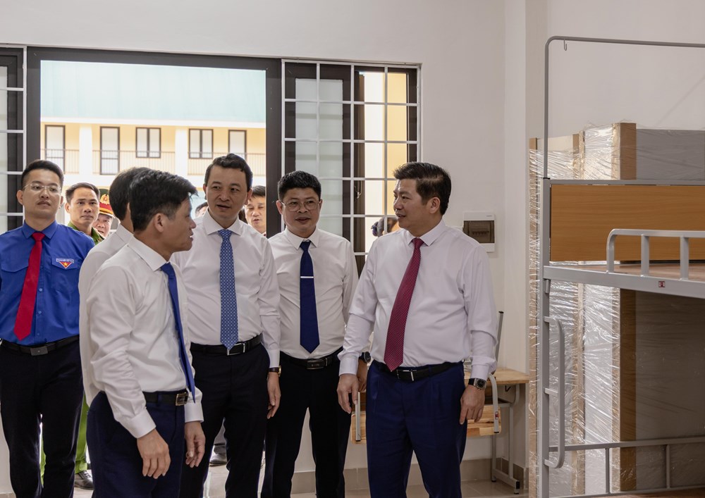 Khi tiếng trống khai trường vọng giữa đại ngàn Trường Sơn - ảnh 7