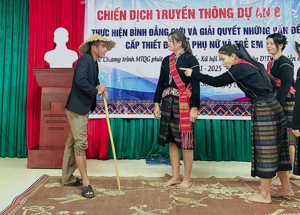 Quảng Trị: Đưa bình đẳng giới vào đời sống bản làng - ảnh 2