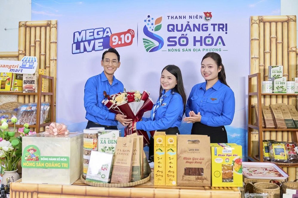 Nghệ sĩ Hứa Vĩ Văn đưa đặc sản Quảng Trị lên sóng Mega Live - ảnh 2
