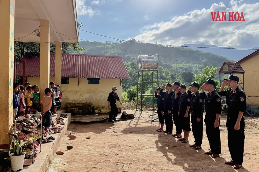 Gần dân từ những ngày ở La Lay - ảnh 2