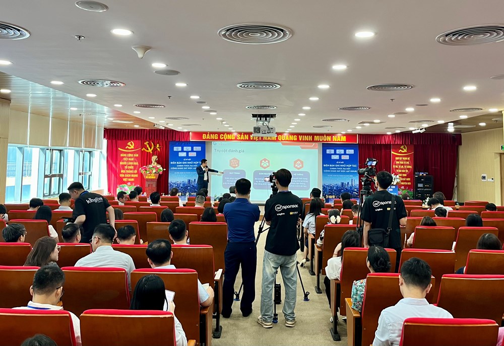 Hà Nội ra mắt cổng khảo sát độc lập lấy ý kiến người dân về dịch vụ công  - ảnh 1