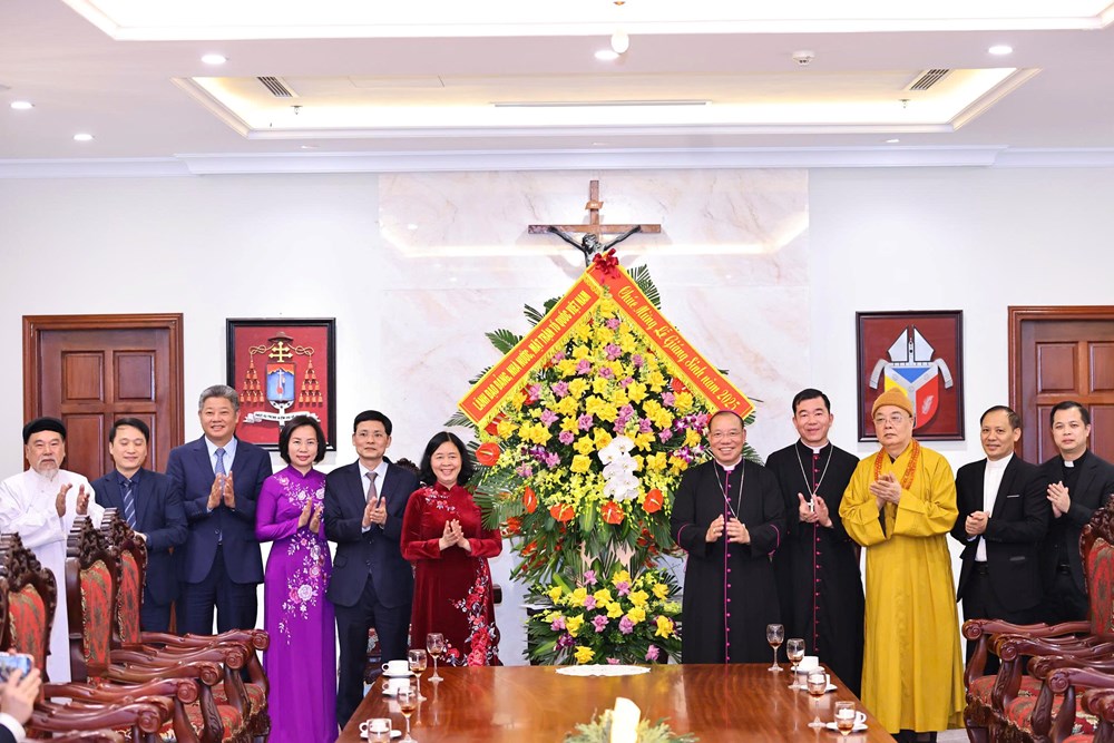 Đổi mới nội dung, phương thức hoạt động của Mặt trận Tổ quốc Việt Nam, các tổ chức chính trị - xã hội trong công tác tín ngưỡng, tôn giáo - ảnh 1