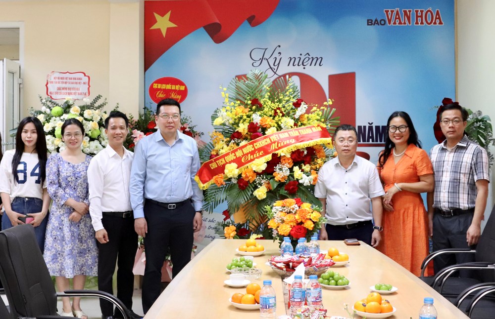 Các cơ quan, đơn vị thăm, chúc mừng Báo Văn Hóa nhân kỷ niệm 101 năm Ngày Báo chí Cách mạng Việt Nam - ảnh 1