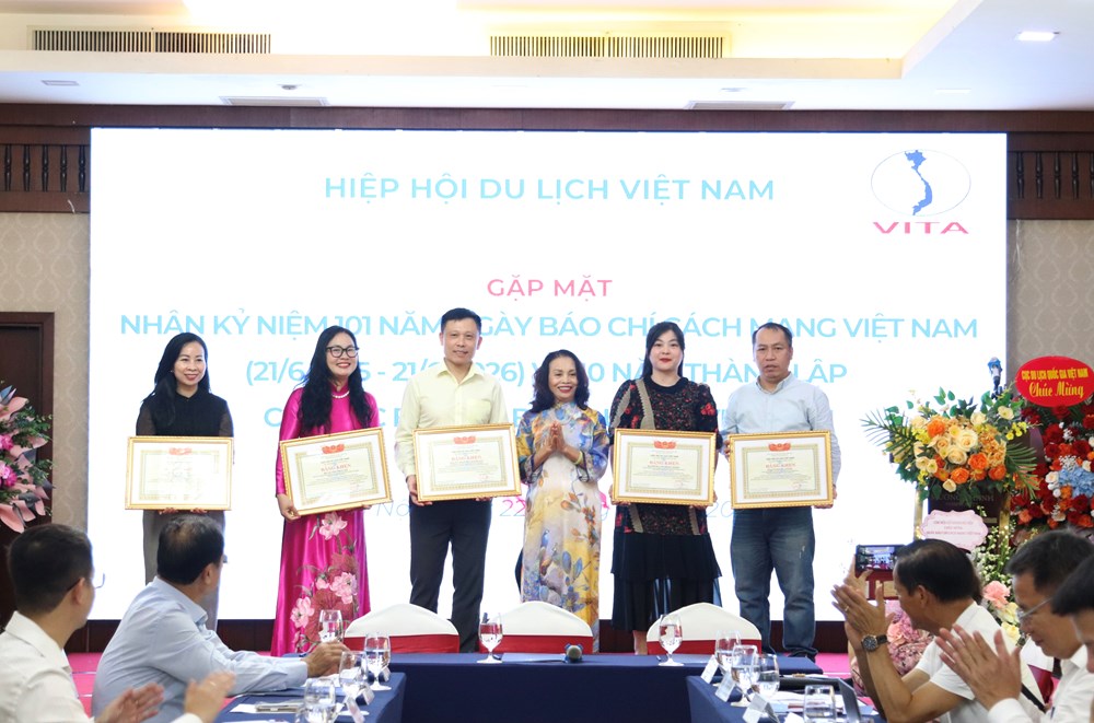 Báo chí đồng hành cùng sự phát triển bền vững của du lịch Việt Nam - ảnh 7
