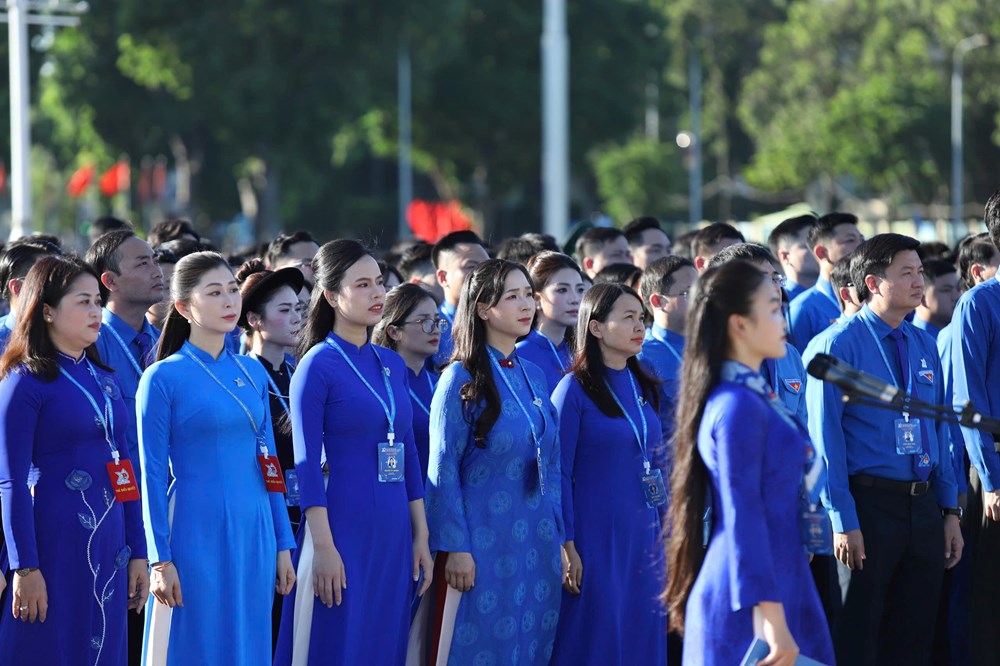 Đại biểu dự Đại hội Đoàn toàn quốc lần thứ XIII báo công dâng Bác - ảnh 10