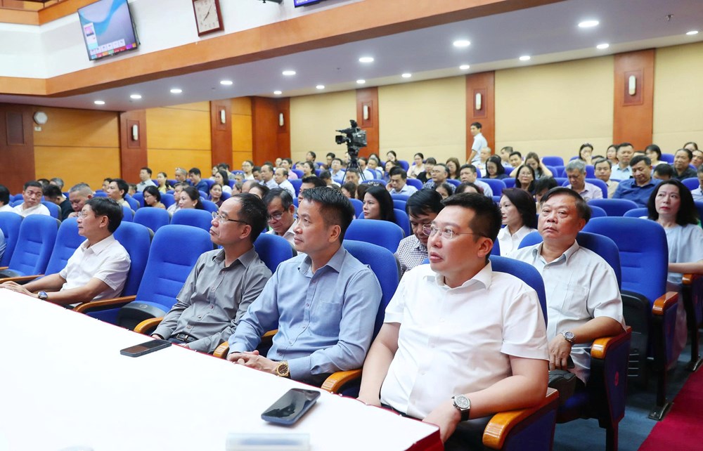 Tổng Bí thư, Chủ tịch nước Tô Lâm dự Hội nghị toàn quốc nghiên cứu, học tập, quán triệt và triển khai thực hiện Nghị quyết số 10-NQ/TW - ảnh 4
