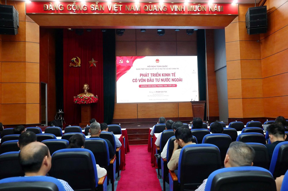 Tổng Bí thư, Chủ tịch nước Tô Lâm dự Hội nghị toàn quốc nghiên cứu, học tập, quán triệt và triển khai thực hiện Nghị quyết số 10-NQ/TW - ảnh 3
