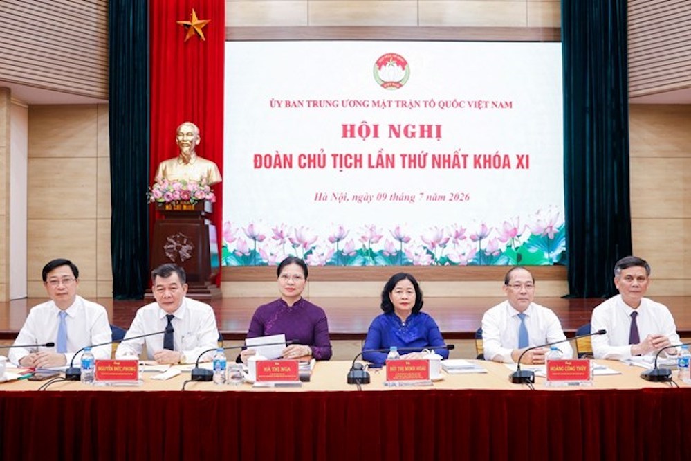 Triển khai hiệu quả các Nghị quyết của Bộ Chính trị về phát triển kinh tế tư nhân, kinh tế nhà nước và phát triển văn hóa Việt Nam - ảnh 1