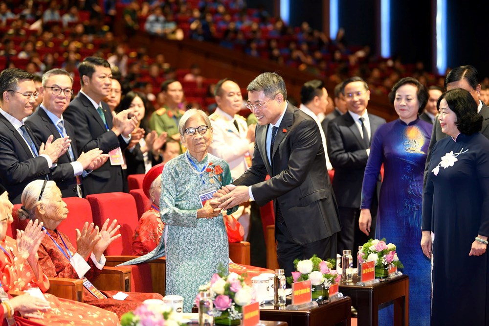 Thủ tướng phát động “Phong trào đẩy mạnh chăm lo người có công với cách mạng“ - ảnh 1
