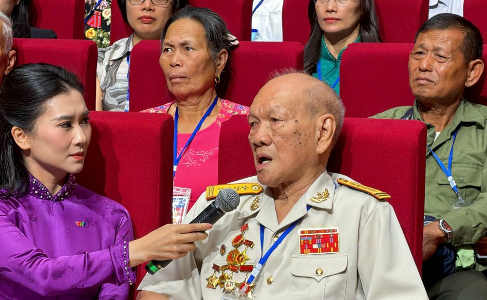 Trang nhật ký của liệt sĩ phi công vực dậy người vợ trẻ sau nỗi đau mất chồng - ảnh 3