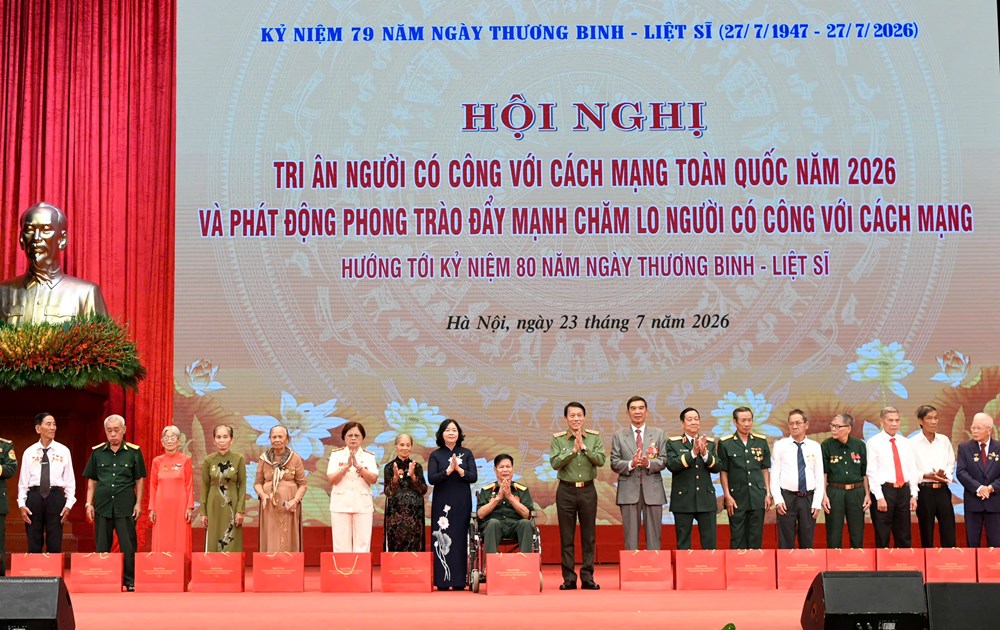 Thủ tướng phát động “Phong trào đẩy mạnh chăm lo người có công với cách mạng“ - ảnh 6