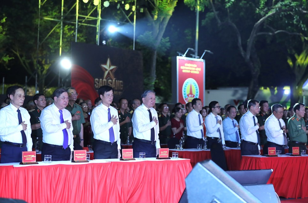 Những ngôi sao sáng bất tử giữa lòng Tổ quốc - ảnh 1