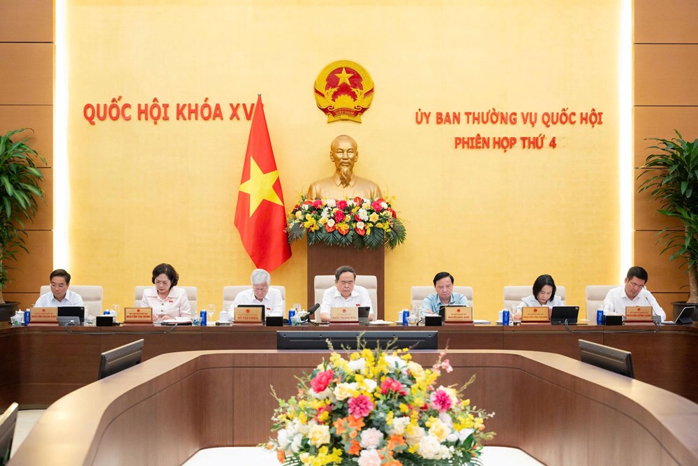 Ủy ban Thường vụ Quốc hội cho ý kiến về dự án Luật Kinh doanh bất động sản (sửa đổi) - ảnh 1