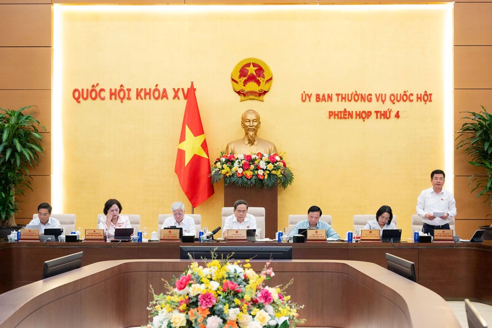 Ủy ban Thường vụ Quốc hội cho ý kiến về dự án Luật Kinh doanh bất động sản (sửa đổi) - ảnh 4