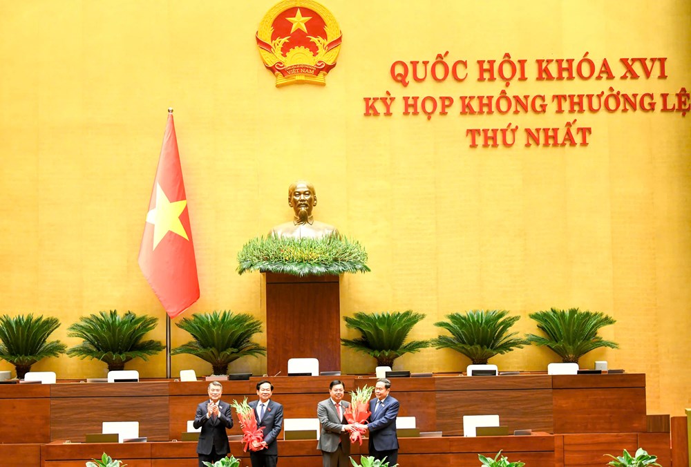 Quốc hội phê chuẩn bổ nhiệm ông Nguyễn Tiến Hải giữ chức Bộ trưởng Bộ Nội vụ - ảnh 2