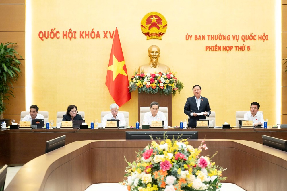 Tạo khuôn khổ pháp lý ổn định để hình thành các cực tăng trưởng mới gắn với biển - ảnh 1