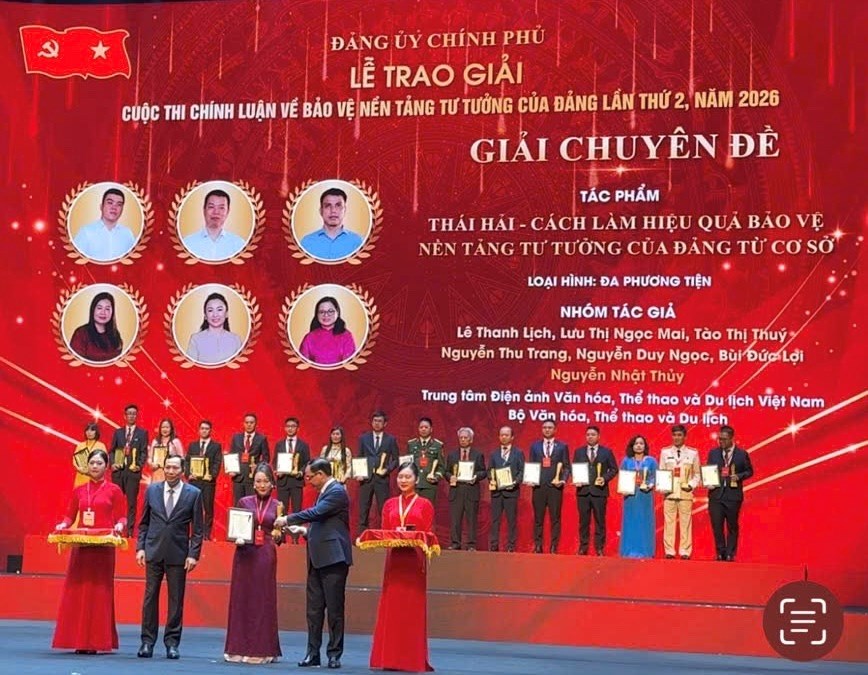 75 tác phẩm được trao giải Cuộc thi chính luận bảo vệ nền tảng tư tưởng của Đảng lần thứ 2 trong Đảng bộ Chính phủ - ảnh 5