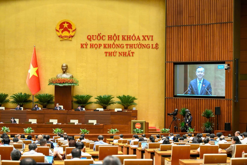 Trình Quốc hội giảm 30% thuế thu nhập cá nhân, thuế thu nhập doanh nghiệp - ảnh 1