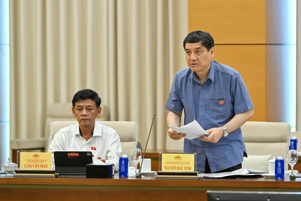 Ủy ban Thường vụ Quốc hội cho ý kiến về dự án Luật sửa đổi, bổ sung một số điều của 7 luật trong lĩnh vực văn hóa, thể thao và du lịch - ảnh 3