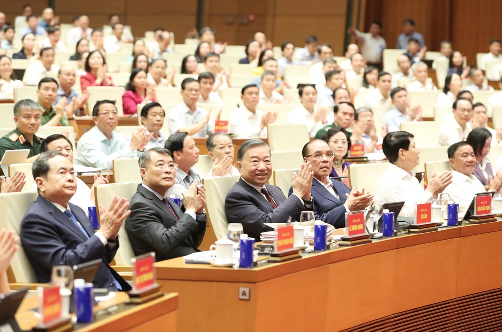 Tổng Bí thư, Chủ tịch nước Tô Lâm dự Hội nghị toàn quốc quán triệt một số Nghị quyết, Chỉ thị của Bộ Chính trị - ảnh 2