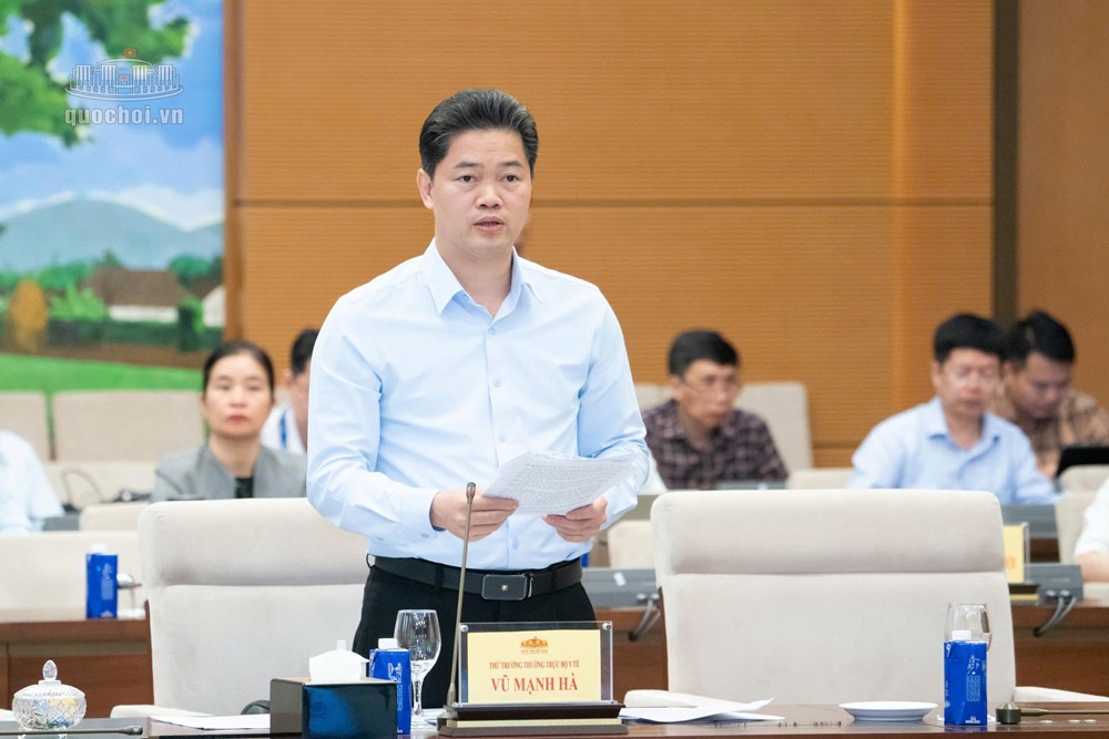 Đề xuất cấm toàn diện thuốc lá điện tử, thuốc lá nung nóng - ảnh 1