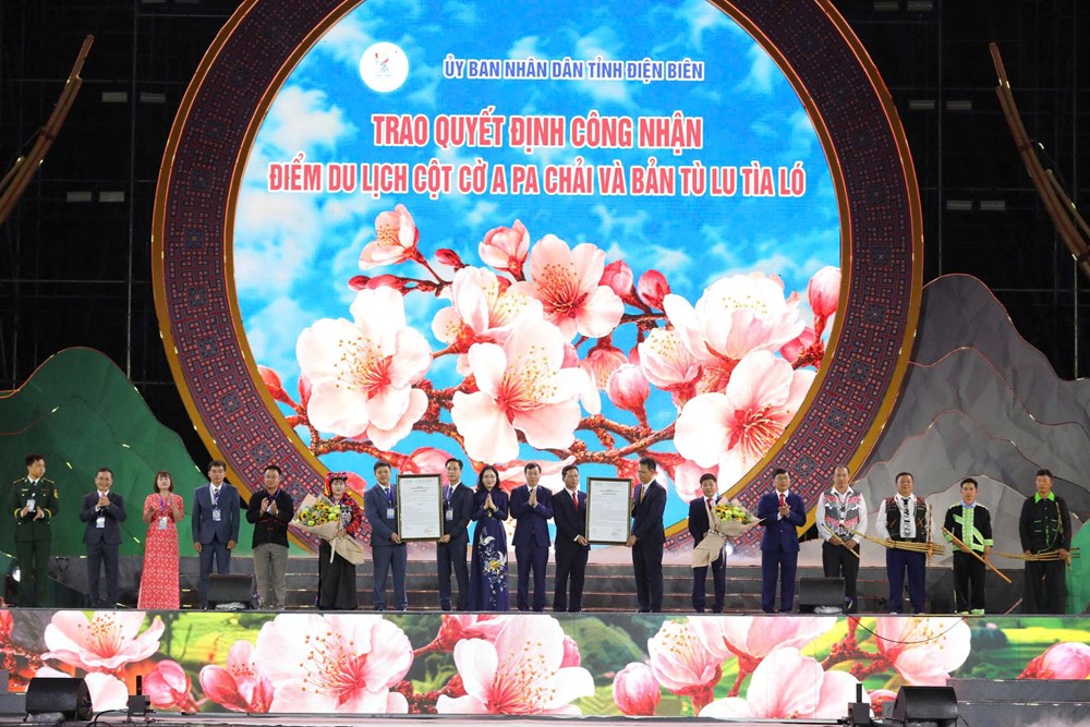 Sắc màu văn hóa dân tộc Mông - Hội tụ và tỏa sáng - ảnh 15