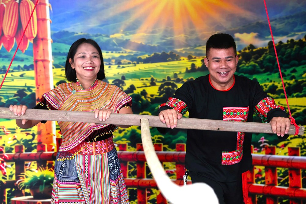 Sắc màu văn hóa dân tộc Mông hội tụ, kết nối và lan tỏa tại Điện Biên - ảnh 4