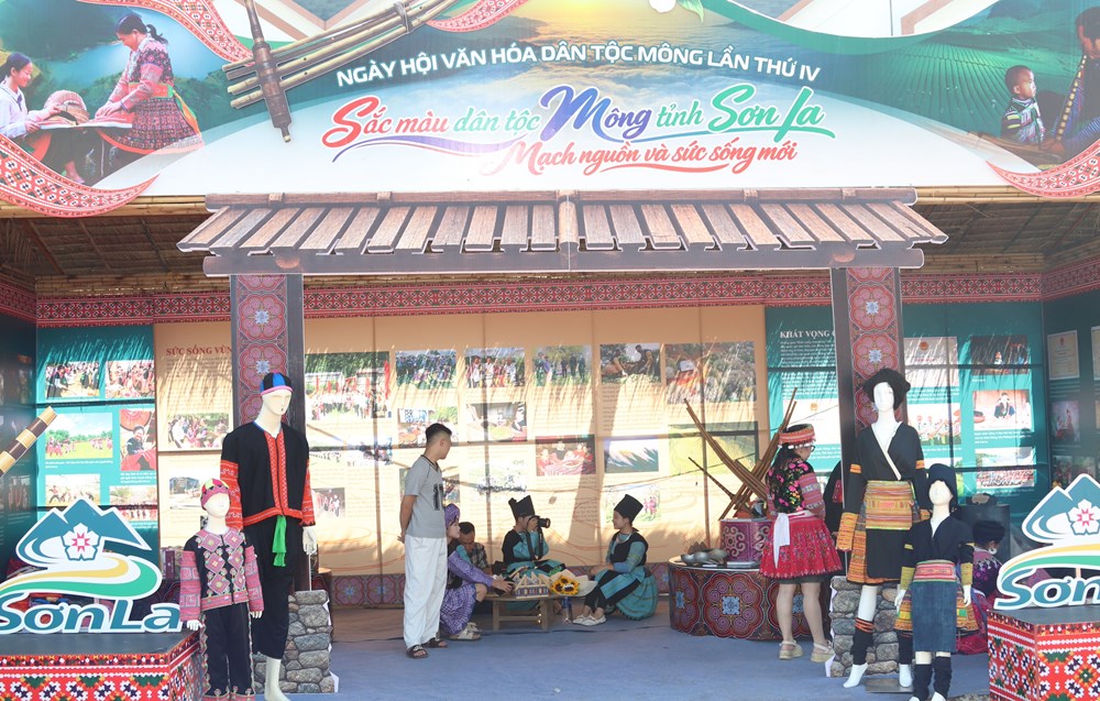 Sắc màu văn hóa dân tộc Mông hội tụ, kết nối và lan tỏa tại Điện Biên - ảnh 14