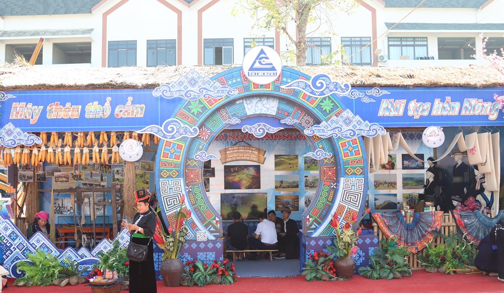 Sắc màu văn hóa dân tộc Mông hội tụ, kết nối và lan tỏa tại Điện Biên - ảnh 17