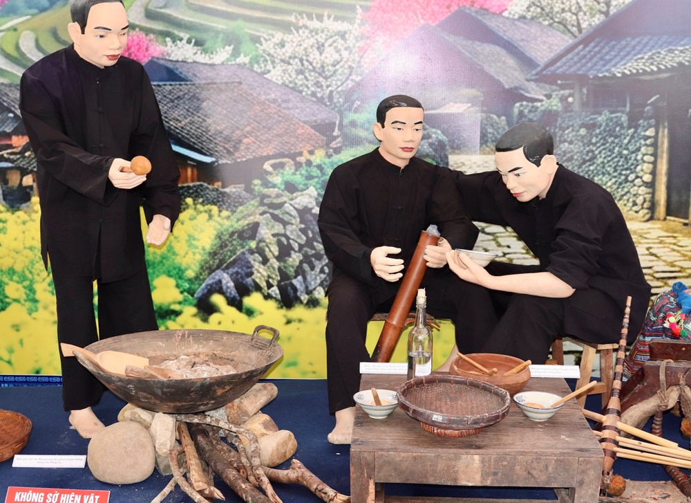 Đặc trưng văn hóa dân tộc Mông trong cộng đồng các dân tộc Việt Nam - ảnh 3