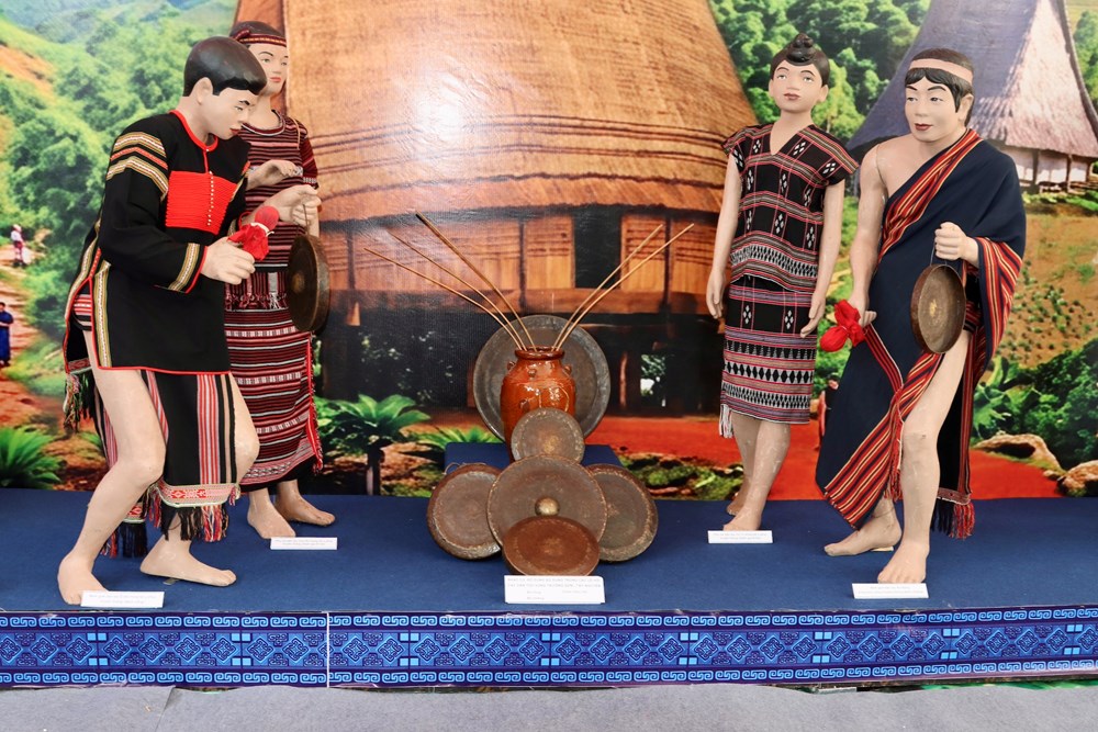Đặc trưng văn hóa dân tộc Mông trong cộng đồng các dân tộc Việt Nam - ảnh 9