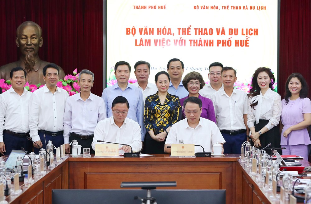 Bộ VHTTDL và UBND thành phố Huế ký kết Kế hoạch phối hợp hành động về phát triển VHTTDL - ảnh 3