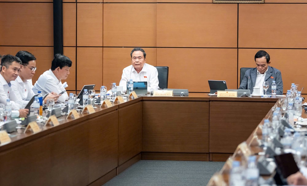 Chủ tịch Quốc hội: Chuyển từ tư duy cấp phát sang kiến tạo điều kiện phát triển - ảnh 2