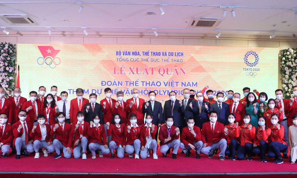 Bộ trưởng Nguyễn Văn Hùng: Mang trong tim lá cờ Tổ quốc để cống hiến hết mình - Anh 2