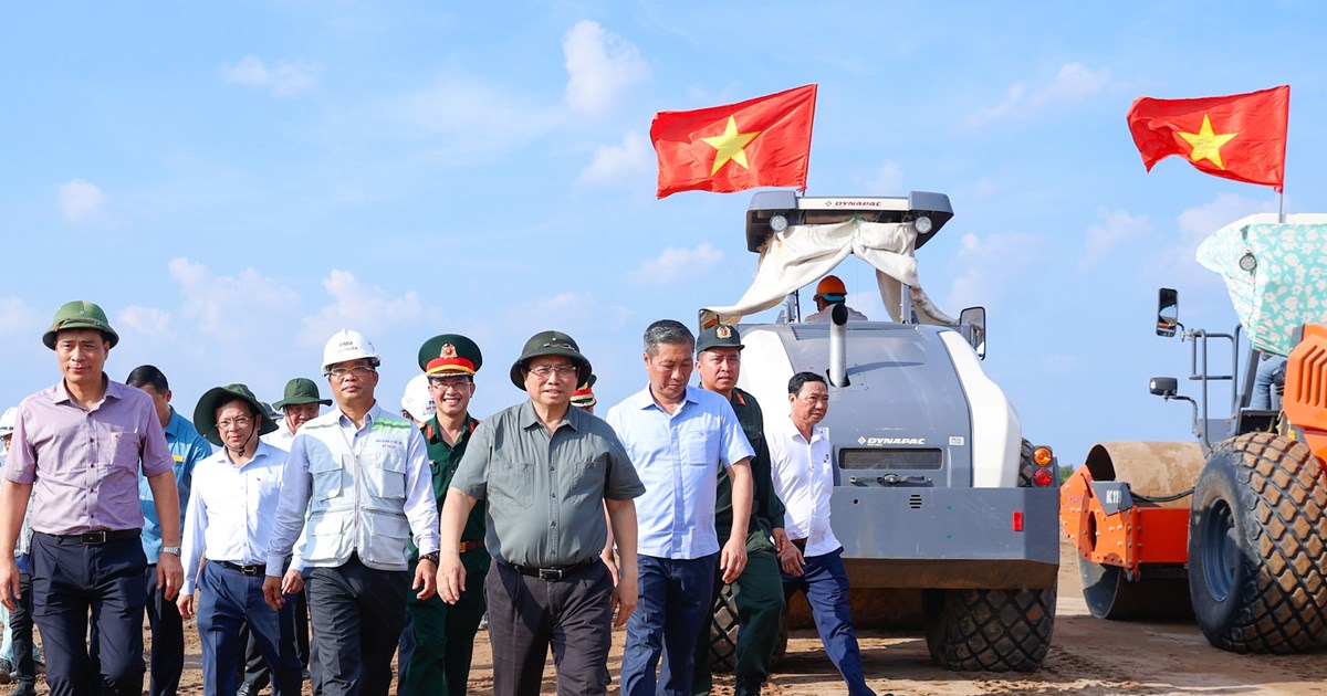 Thủ tướng thị sát, kiểm tra công trường xây dựng Dự án đường bộ cao tốc Cần Thơ – Cà Mau