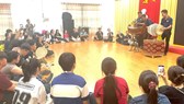 Tiếng trống theo người trẻ vào đời