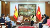 Tăng cường hợp tác VHTTDL, hướng tới kỷ niệm 50 năm thiết lập quan hệ ngoại giao
