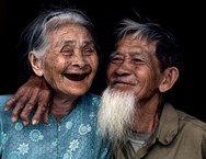 Ly hôn tuổi già: Hệ quả từ những vết nứt không lên tiếng