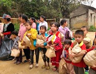 Từ thiện không chỉ là cho đi bên ngoài, mà còn phải bắt đầu từ chính ngôi nhà của mình