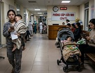 Làm mẹ: Đừng hỏi khi nào là đúng lúc, hãy hỏi khi nào ta sẵn sàng yêu thương