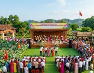 Xứ Nghệ lung linh mùa Lễ hội Làng Sen 2026