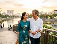 Vượt rào cản chênh lệch 20-30 tuổi trong hôn nhân: Được và mất?