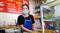 Hàng quán ở các địa bàn "an toàn" của  Hà Nội đón khách trở lại