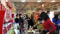 Hà Nội: Người dân ùn ùn đi siêu thị sắm Tết