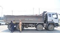 Quảng Ngãi siết chặt quản lý xe tải trọng lớn, ngăn ngừa mất ATGT