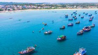 Tết Đoan Ngọ rộn ràng ngày hội đua thuyền ở xã Đông Sơn